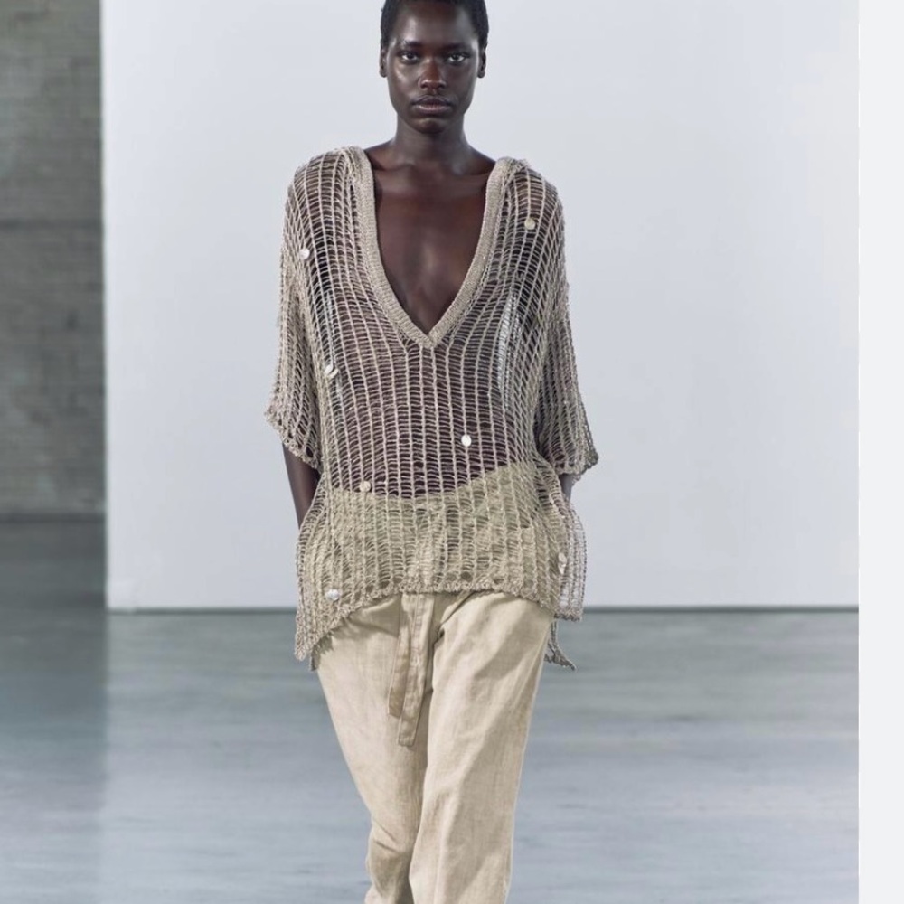 NWOT. Sequin Metallic Thread Knit Tunic